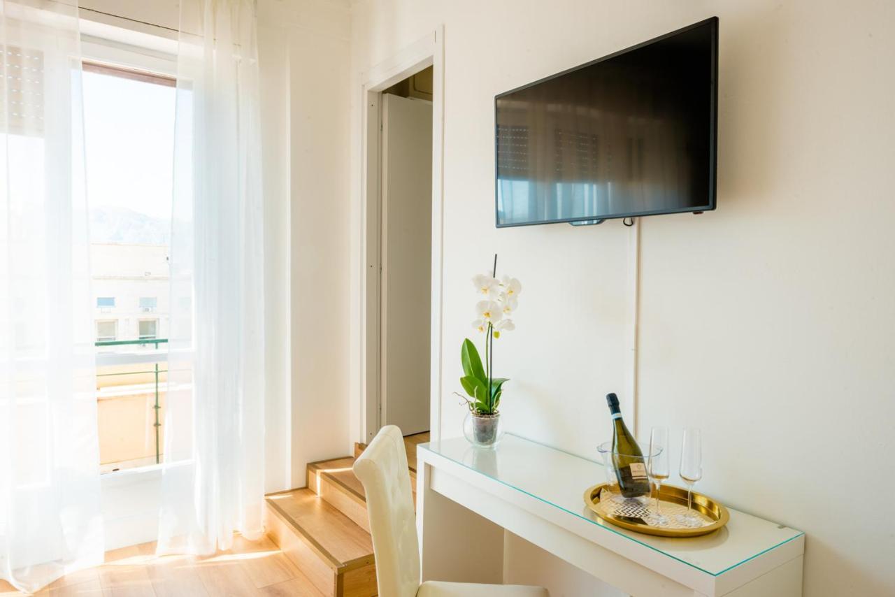 B&B Be Home Palermo Bagian luar foto